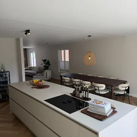 Urban Villa, Garden, Private Parking 빌라 노르트베이크