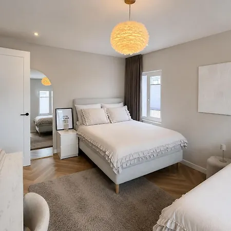 Urban Villa, Garden, Private Parking 빌라