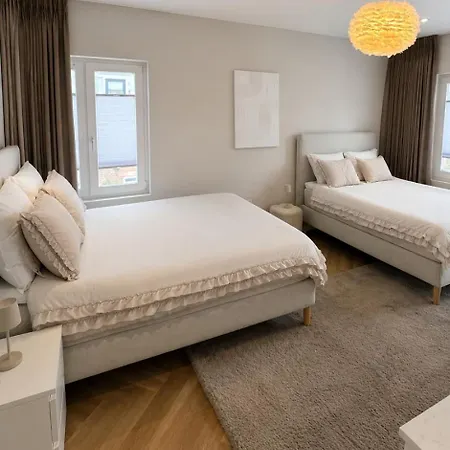 Urban Villa, Garden, Private Parking 빌라