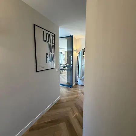 Urban Villa, Garden, Private Parking 빌라